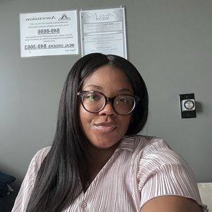 Meet your Posher, Alexus